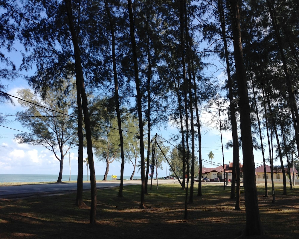 Semarak Beach Inn 38/45