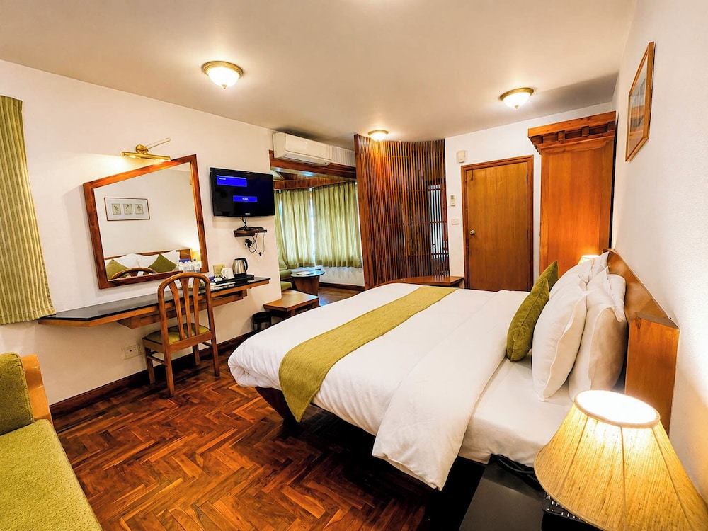 MANU ALLAYA(The Resort Spa in the Himalayas) 15/50