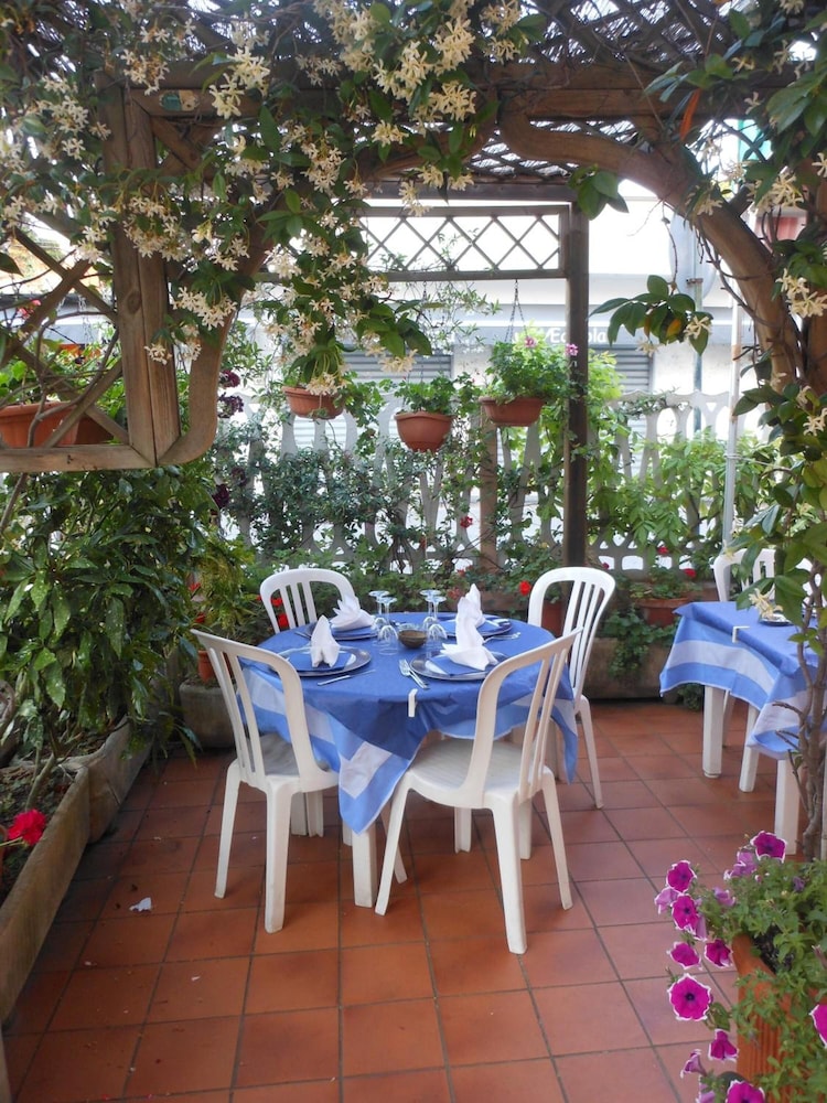 Hotel Fiammetta 34/43