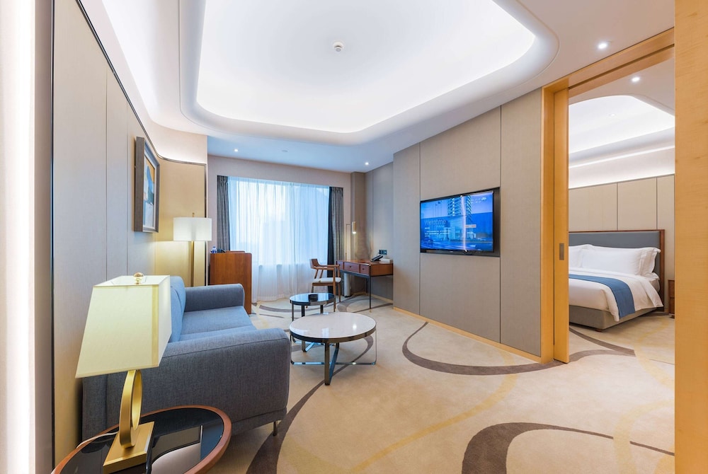 Howard Johnson by Wyndham Leonora Plaza Shanghai 38/48