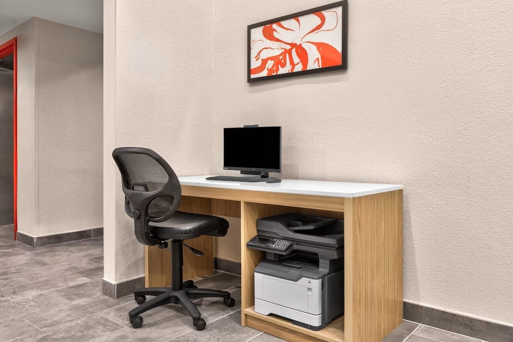 Hawthorn Extended Stay by Wyndham Irving DFW North 57/69
