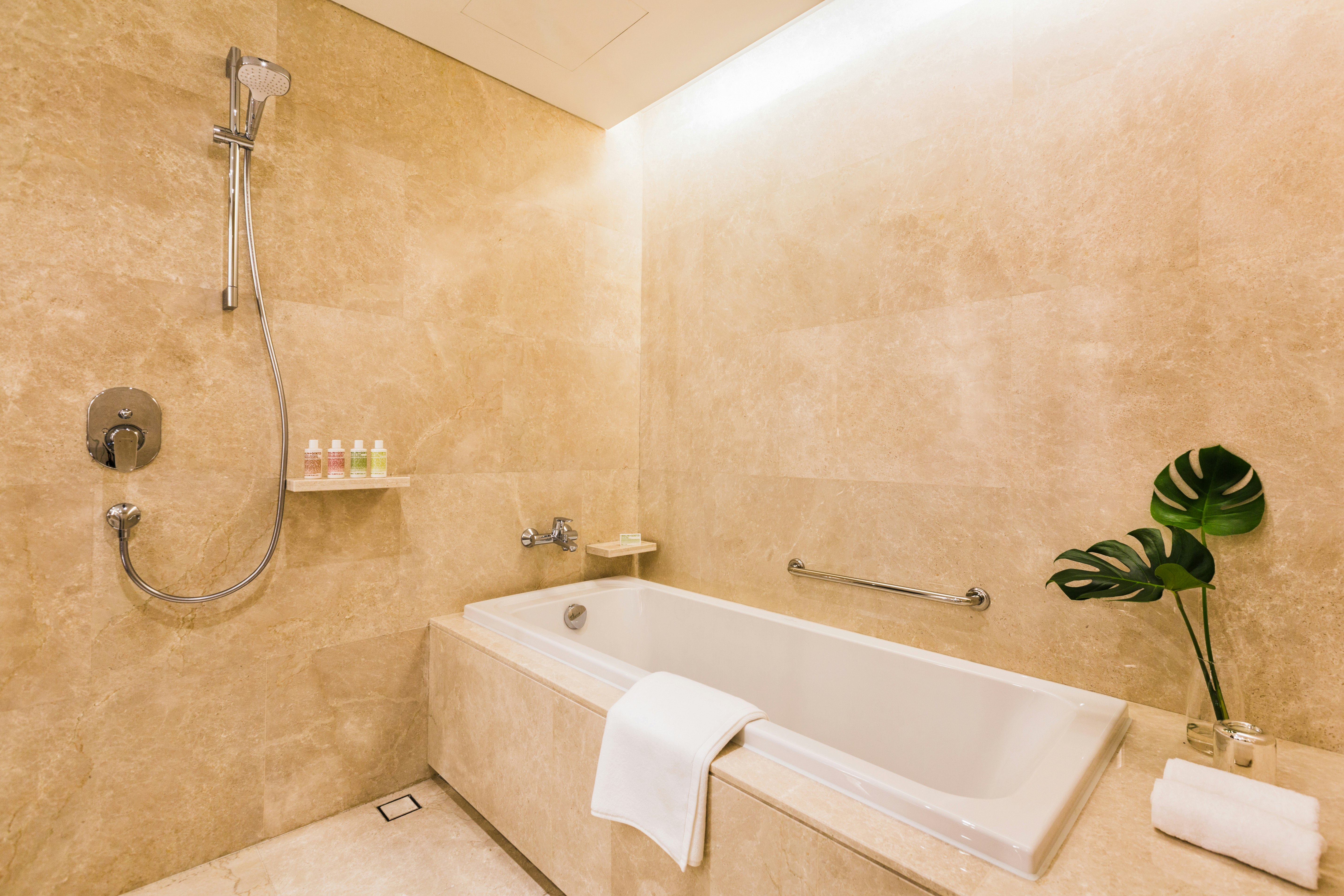 Fraser Suites Dalian 79/82