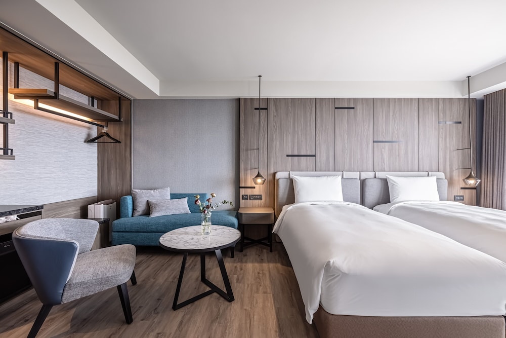 Deluxe, Twin Beds, Ocean View, Building