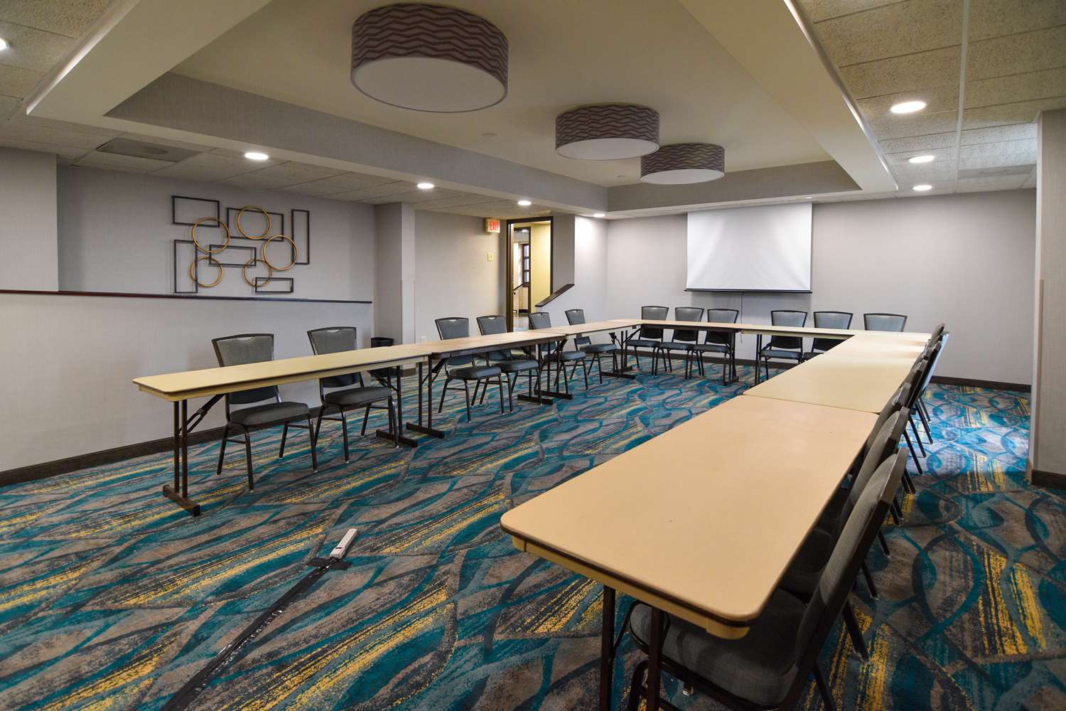 Best Western Plus Indianapolis North at Pyramids 26/29