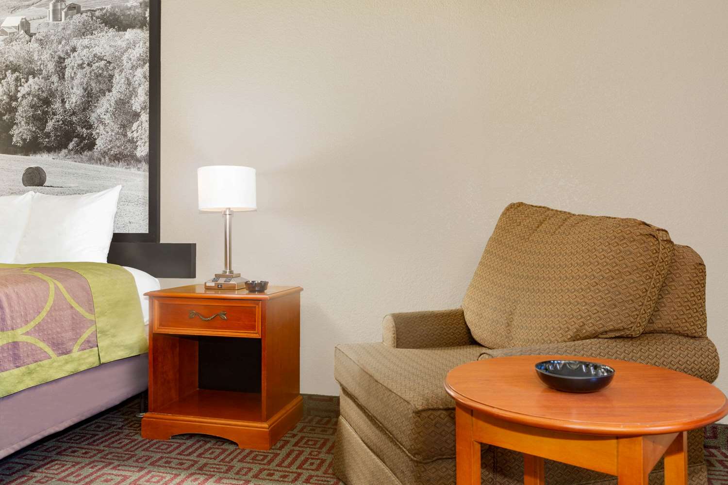 Super 8 by Wyndham Fort Madison 13/21