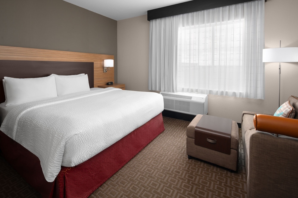 TownePlace Suites by Marriott Kingsville 8/30