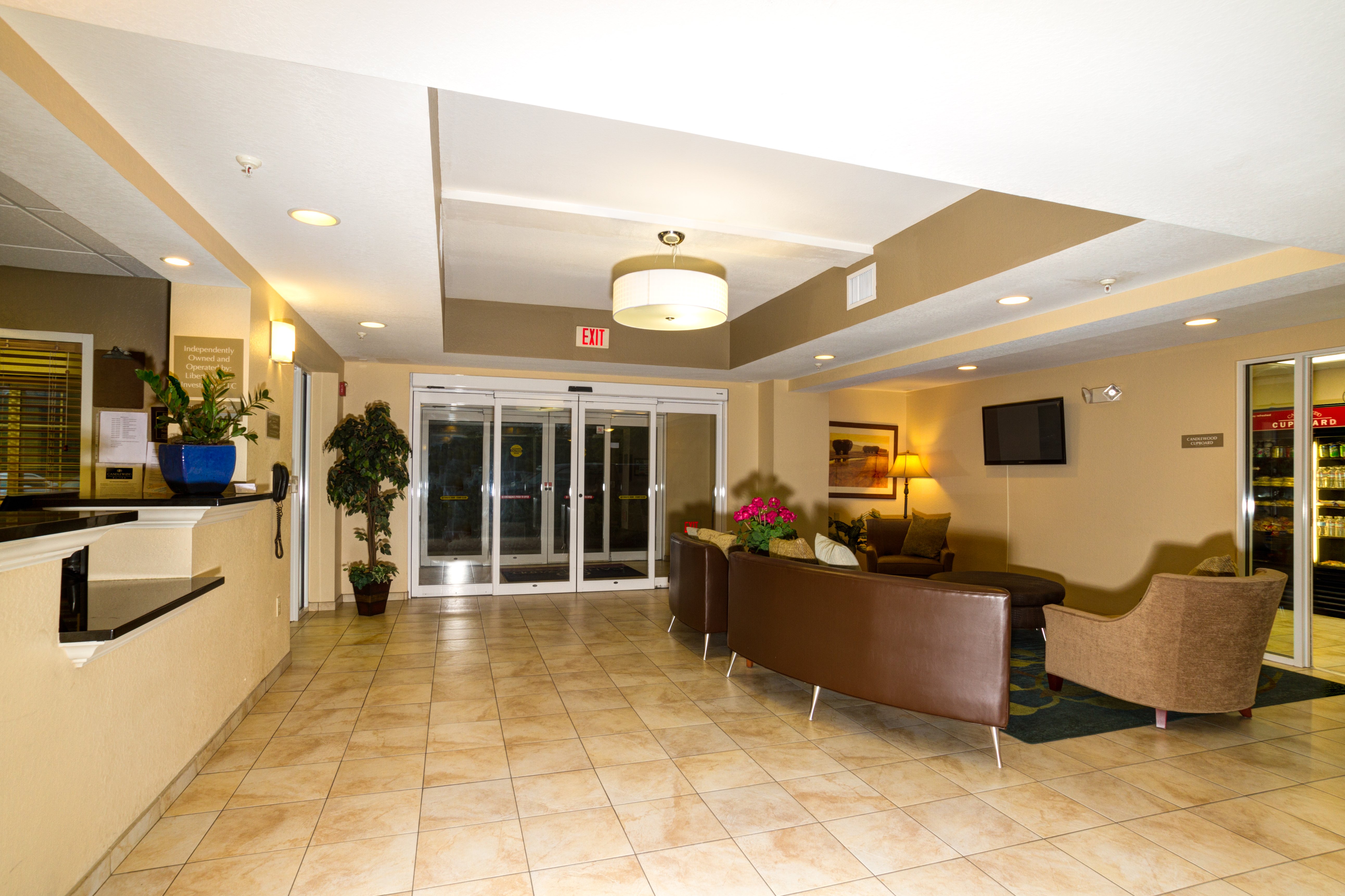 Candlewood Suites Ft Myers I 75 8/40