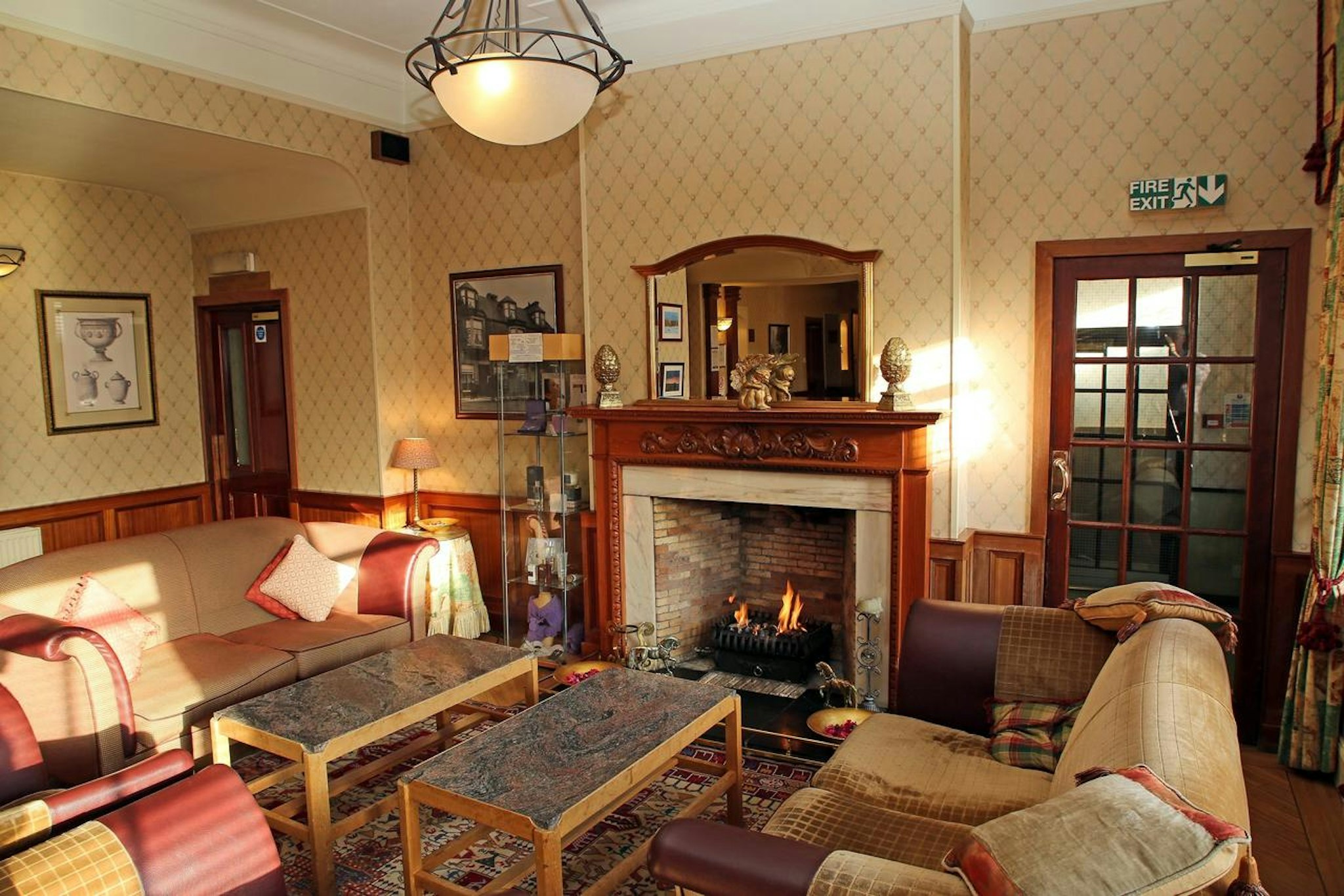 PENTLAND HOTEL 35/50