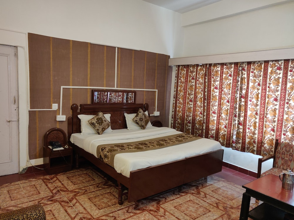 HOTEL HAMERS INTERNATIONAL 11/49