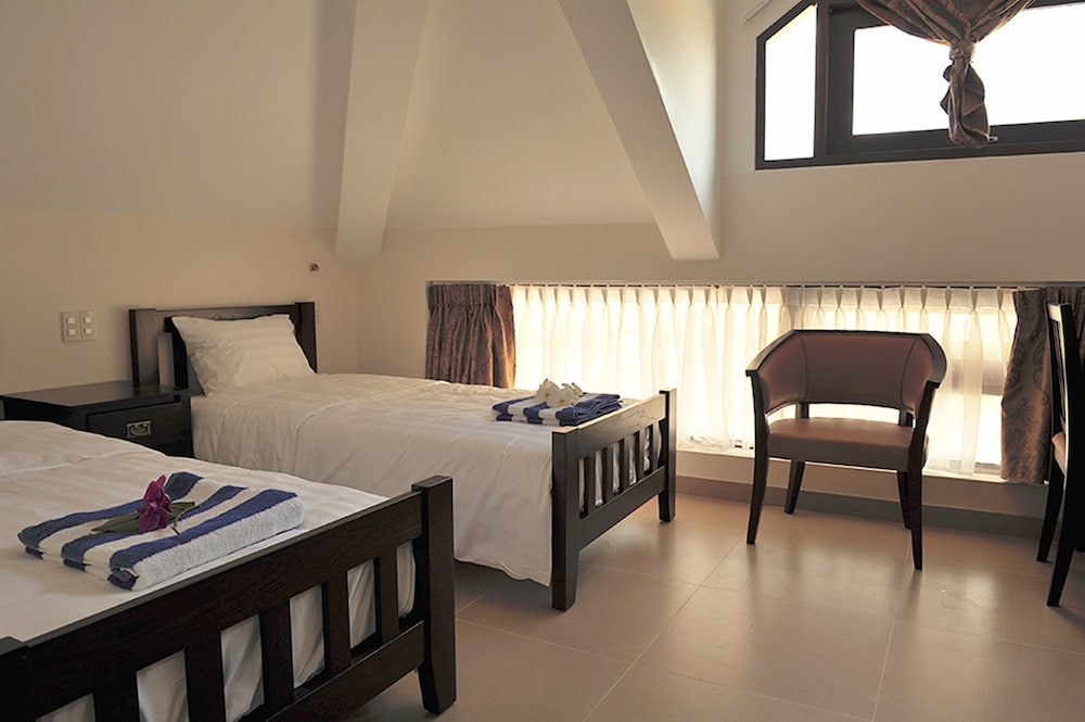 Kosmos Phu Quoc Villa 11/26