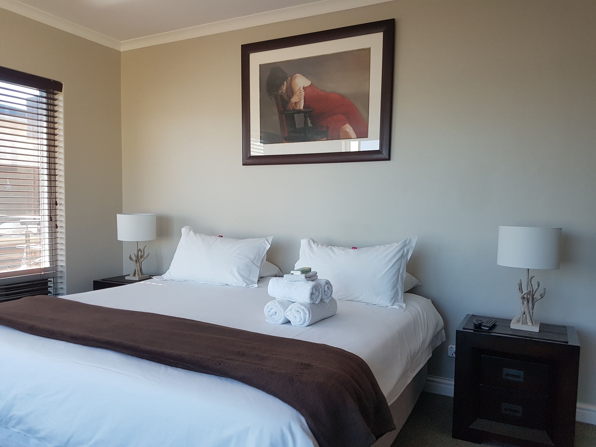 Sea, Superior, King Bed
