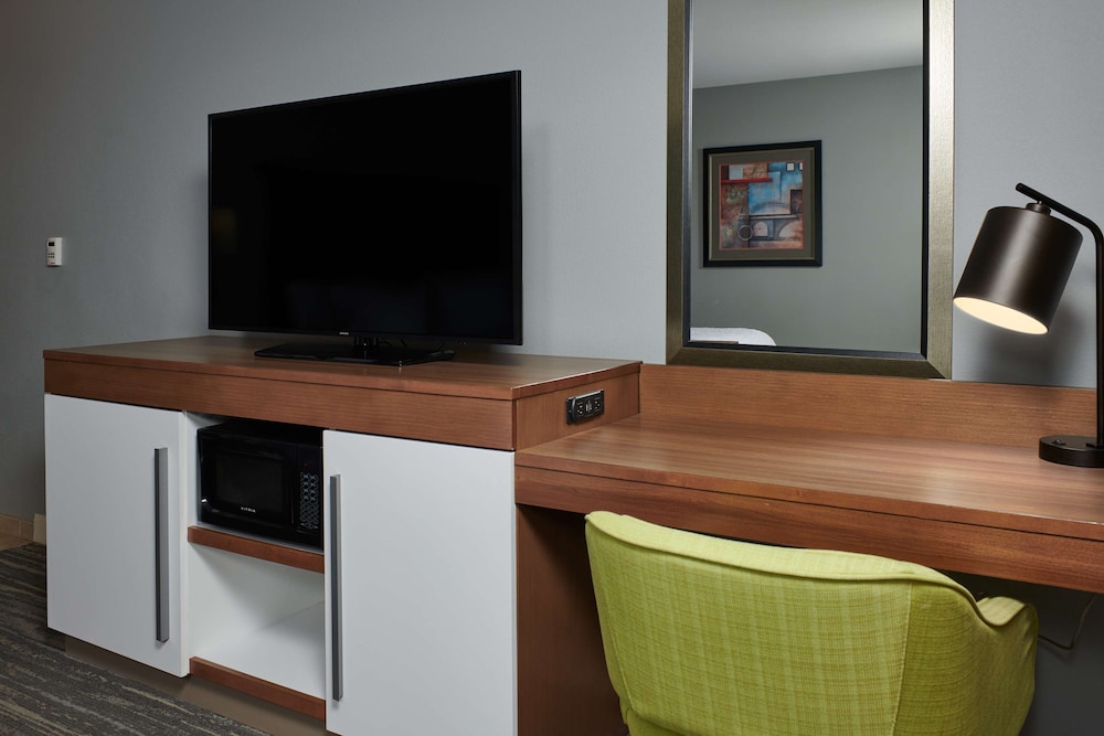 Hampton Inn & Suites Denver/Highlands Ranch 9/82
