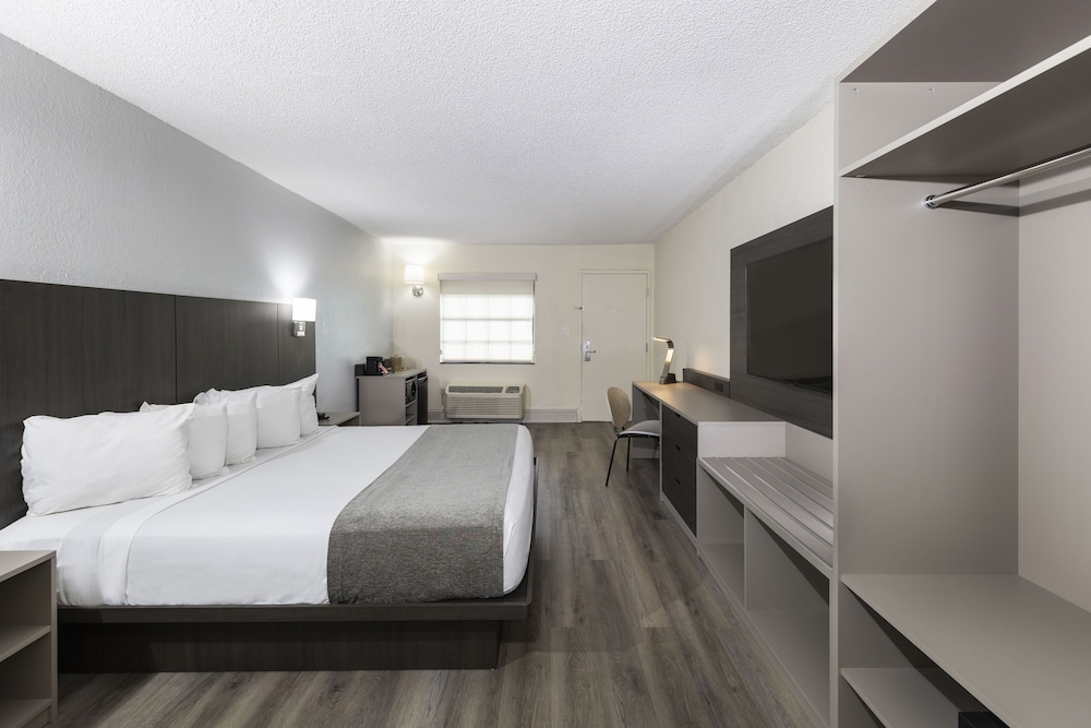 Avanti International Resort 25/67