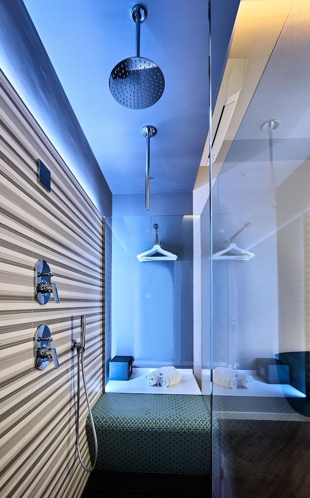 Ara Suite 25/38