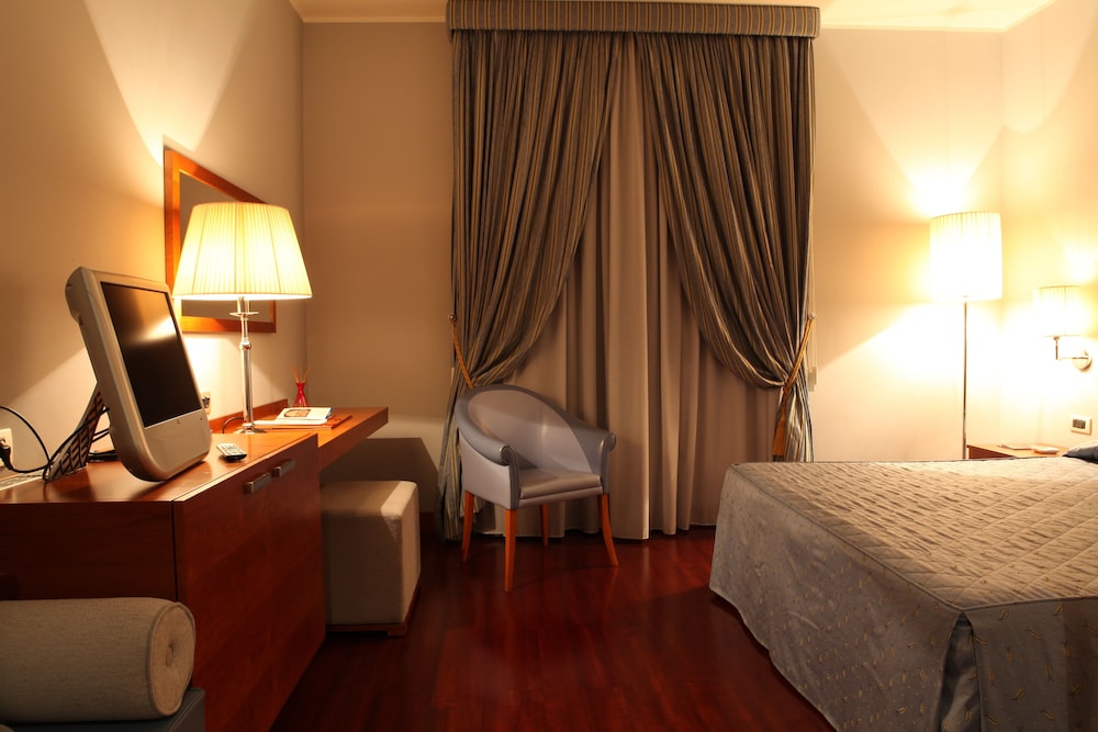 Hotel Del Campo 14/64