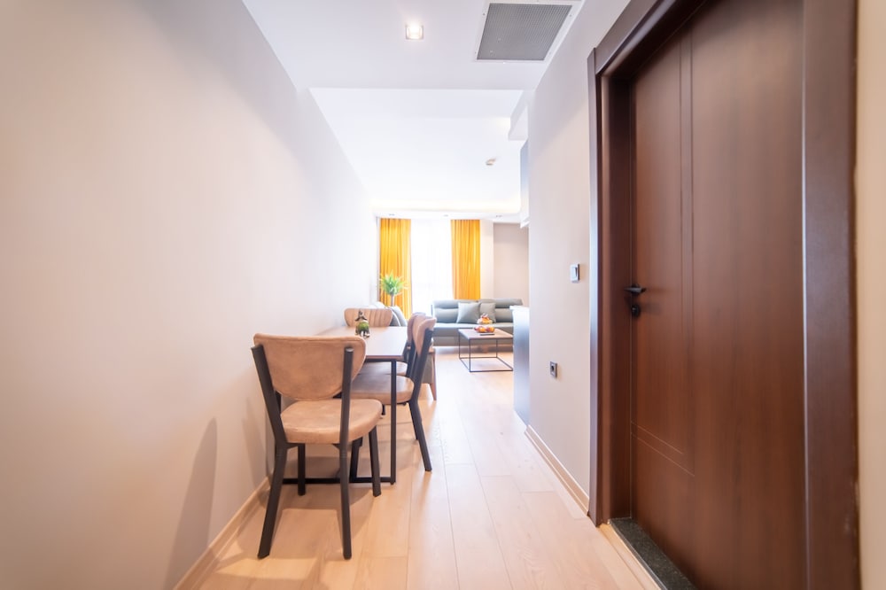Garden Room Suit Hotel 43/50