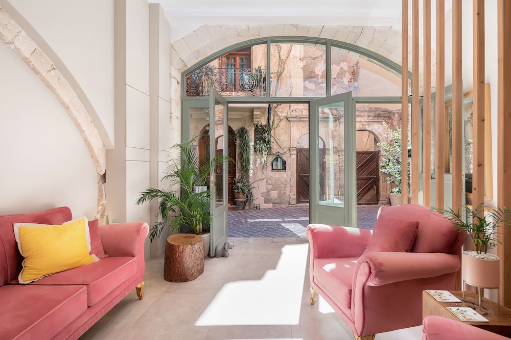 Viaggio Elegant Rooms 30/50