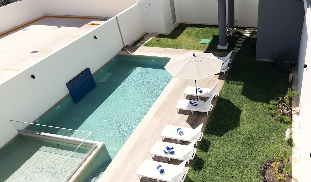 Hotel Heaven Suites 24/28