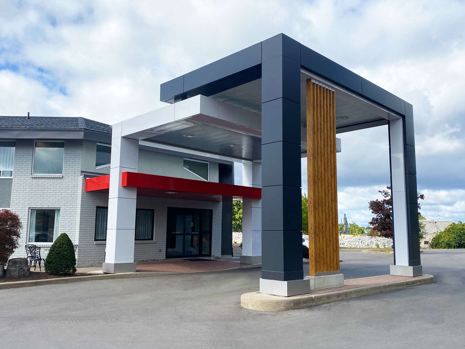 Comfort Inn Sault Ste Marie ON 4/8