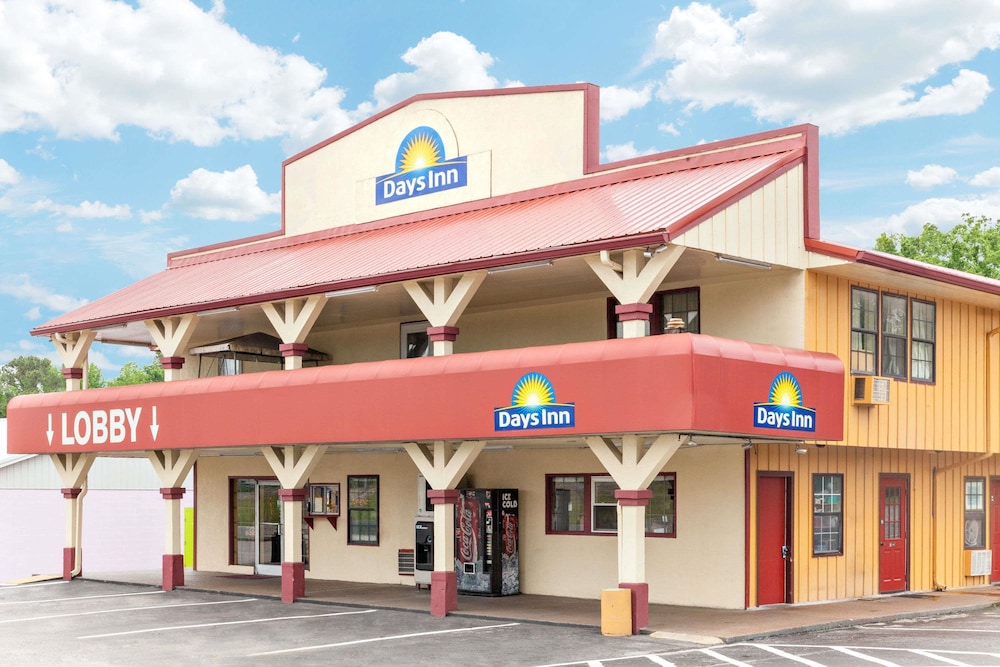 Days Inn by Wyndham Holladay 1/50