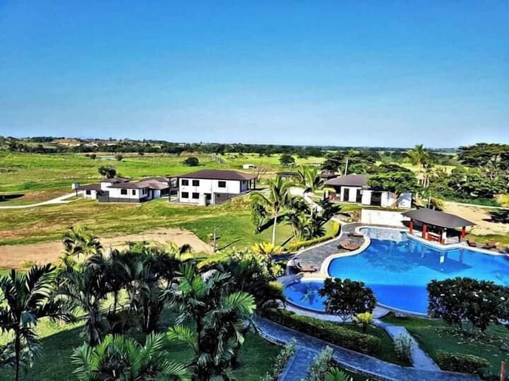 Nasau Resort & Villas 41/47