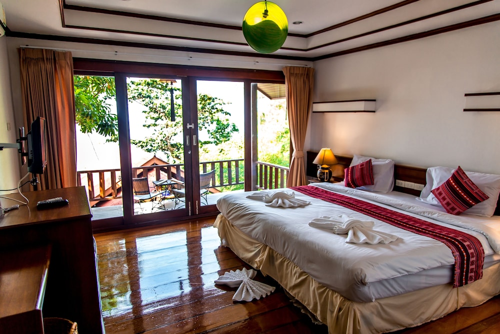 Zama Resort 37/68