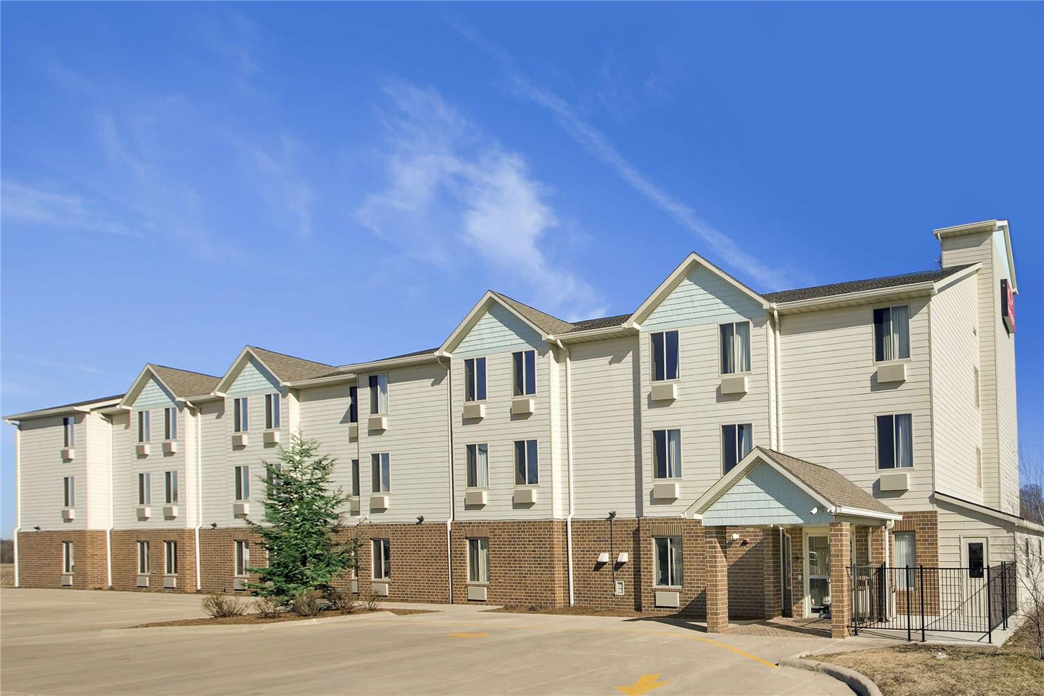 Baymont By Wyndham Jacksonville 2/11