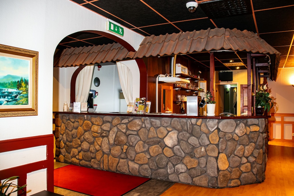 Euroway Hotel 5/50