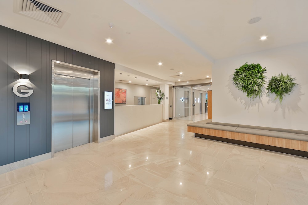 Best Western Plus North Lakes Hotel 7/50