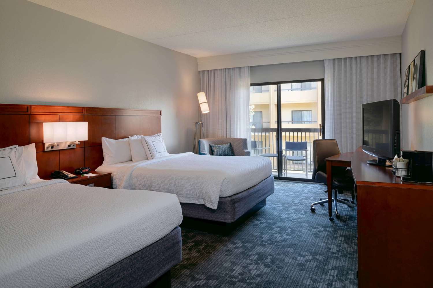 DELUXE, 2 QUEEN BEDS