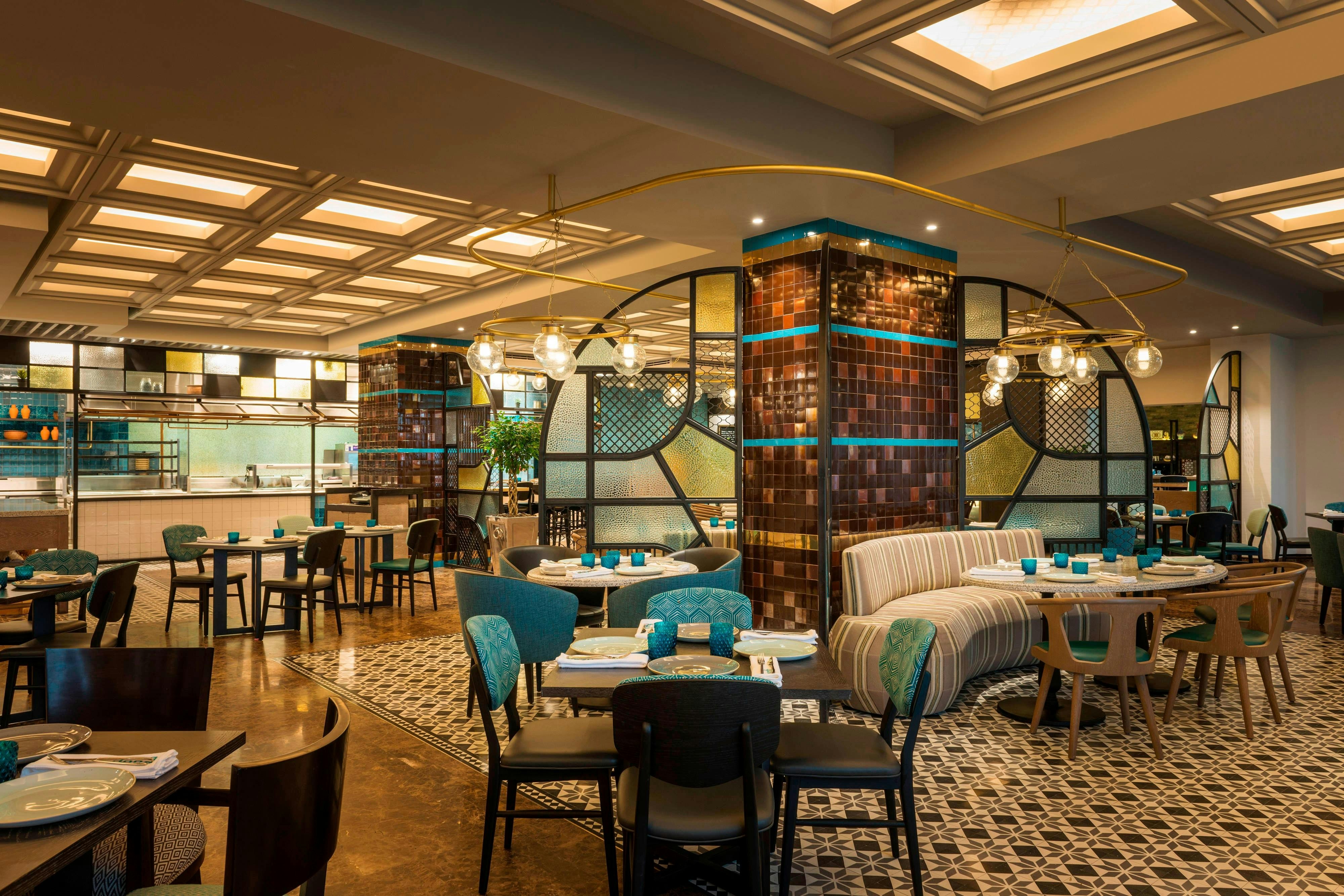 Sheraton Mall of the Emirates Hotel, Dubai 38/46