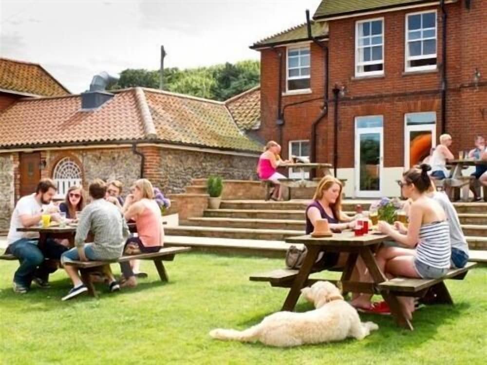 The White Horse 40/49