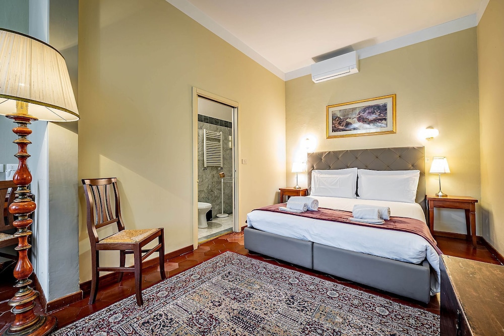 ROOM, TRIPLE