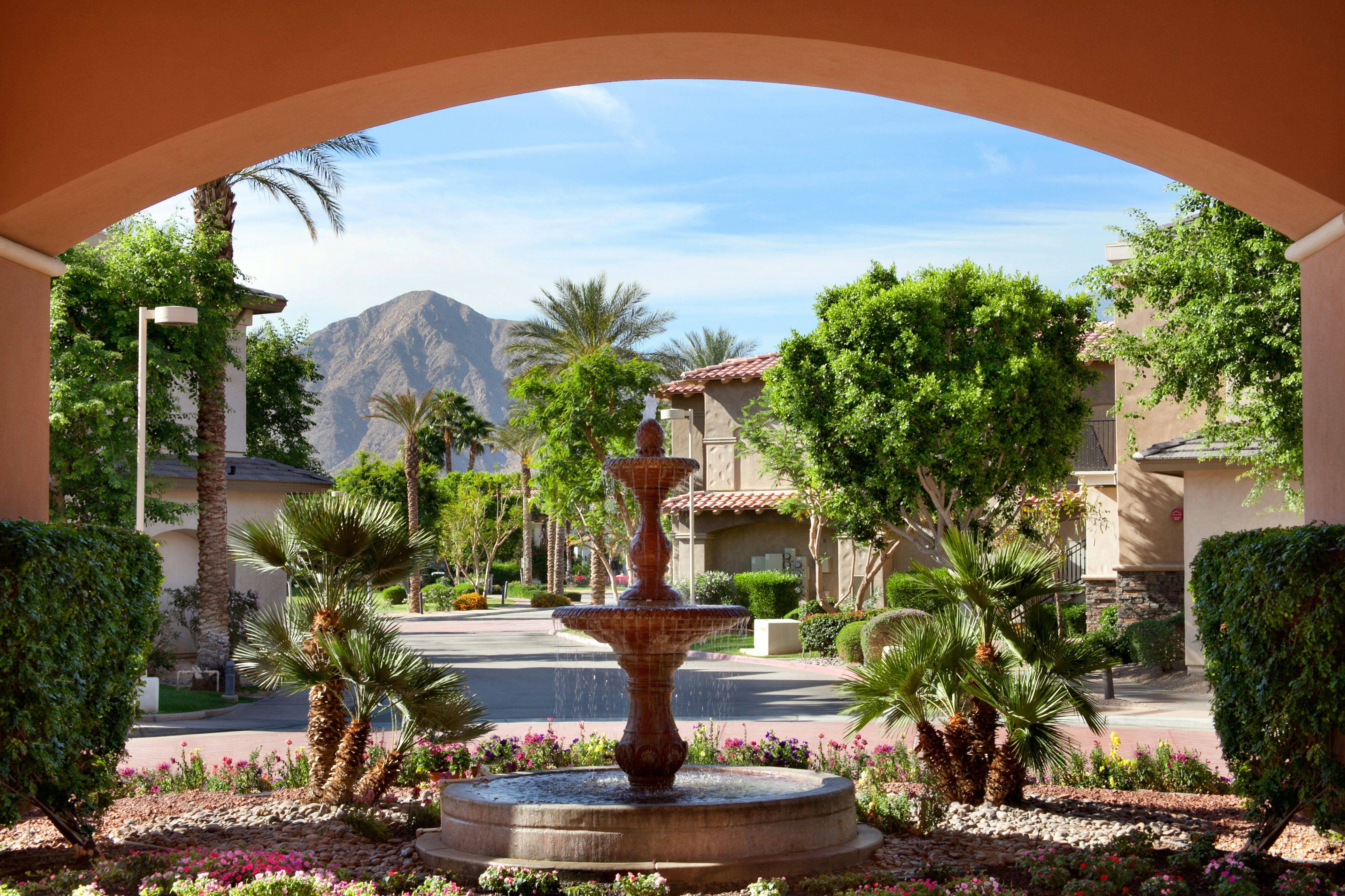 Embassy Suites La Quinta & Spa 79/85