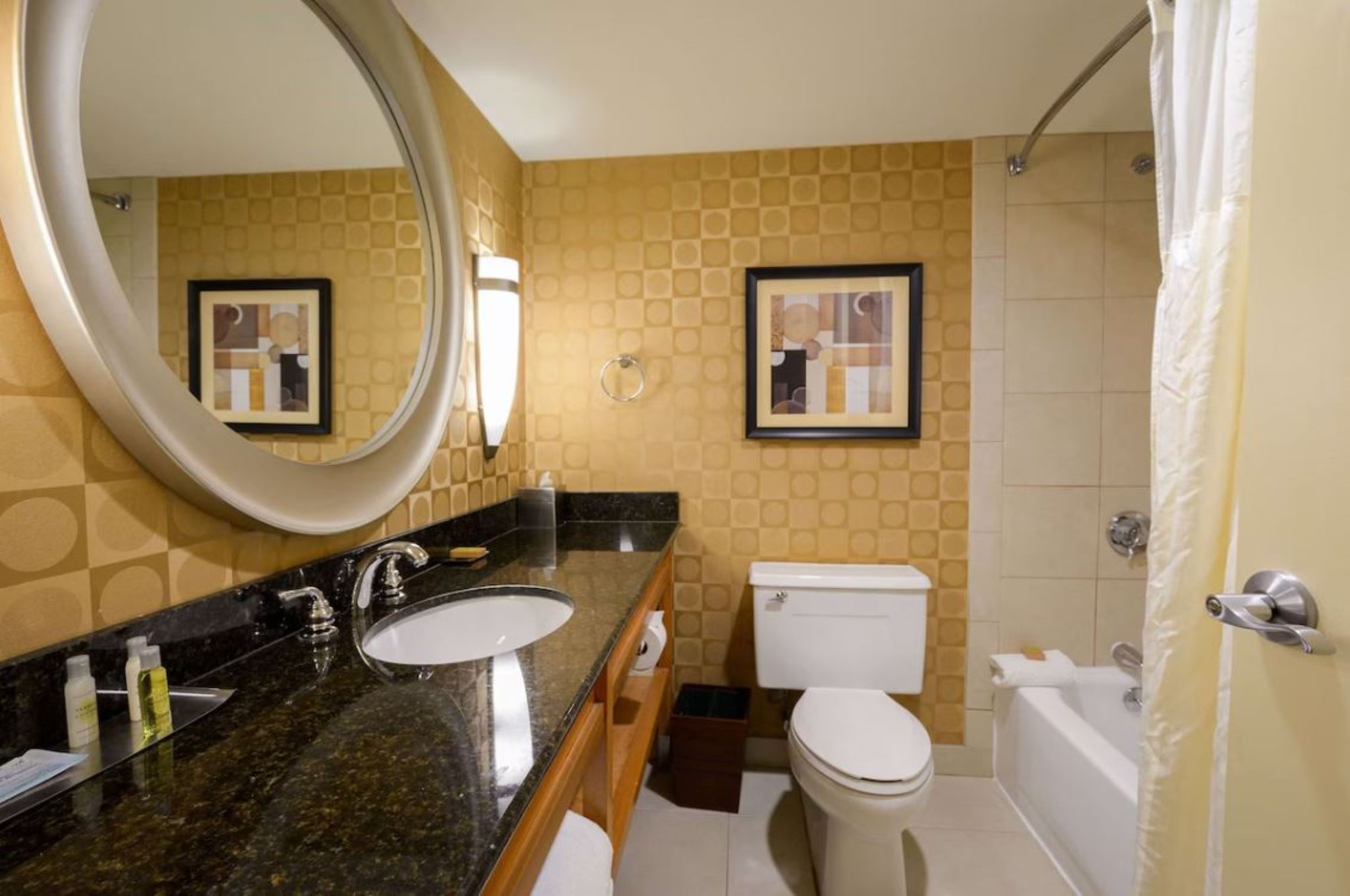 جناح بسرير كينج بغرفة نوم واحدة، Wyndham Columbus 4/4