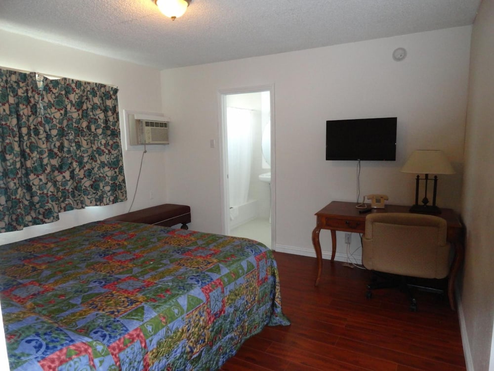 Travel Inn 9/33