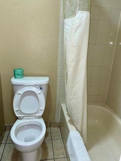 Golden Inn Dallas by Hotel O 50/50