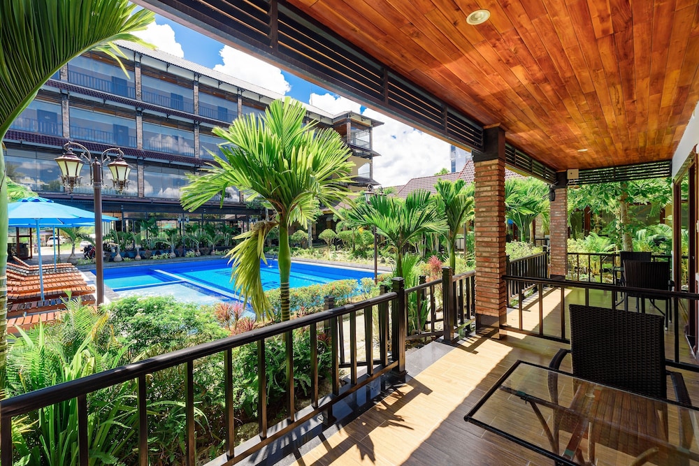 Ahaveda Resort 48/56