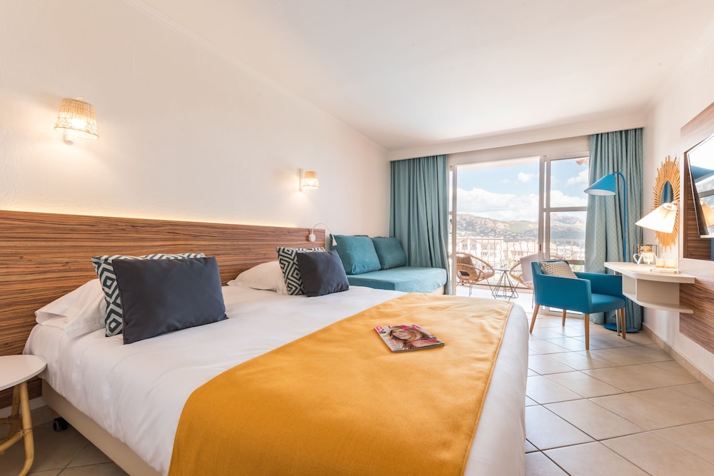 Hotel de L Esterel 12/50