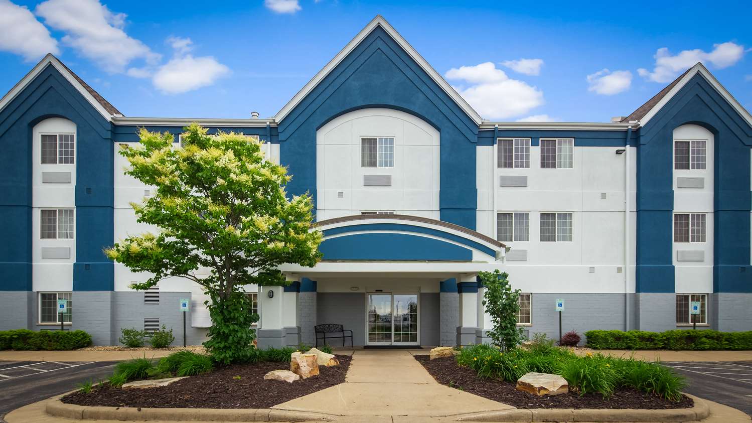 Best Western Plus Wausau-Rothschild Hotel 19/20