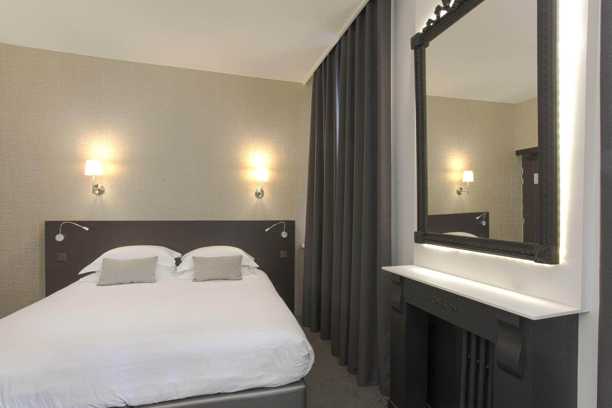 غرفة بريميوم بسرير مزدوج، Hotel Voltaire Opera Nantes 2/4