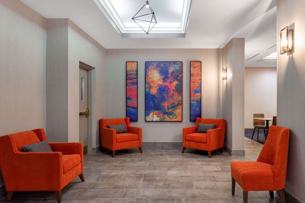Sleep Inn & Suites St Petersburg Gateway 23/40