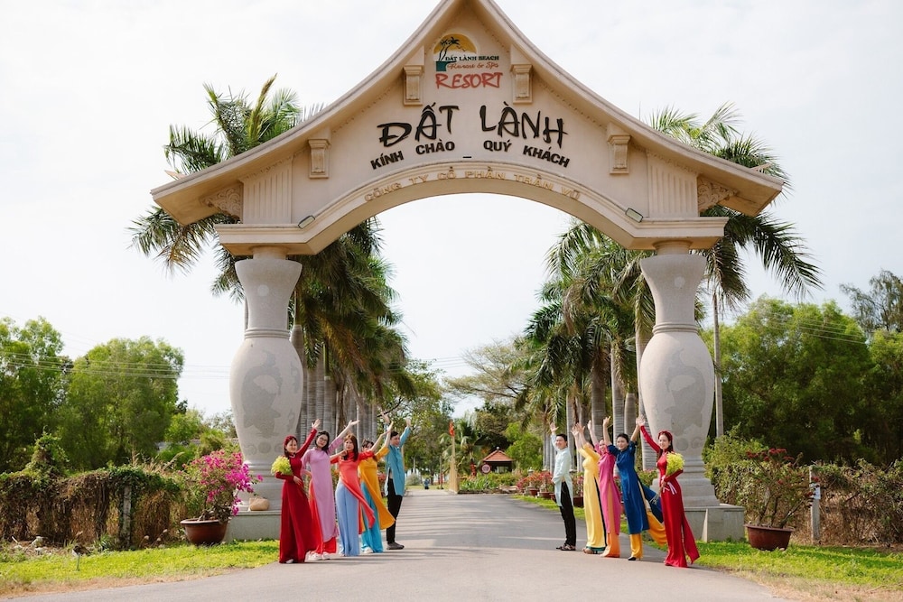 Dat Lanh Resort 56/65