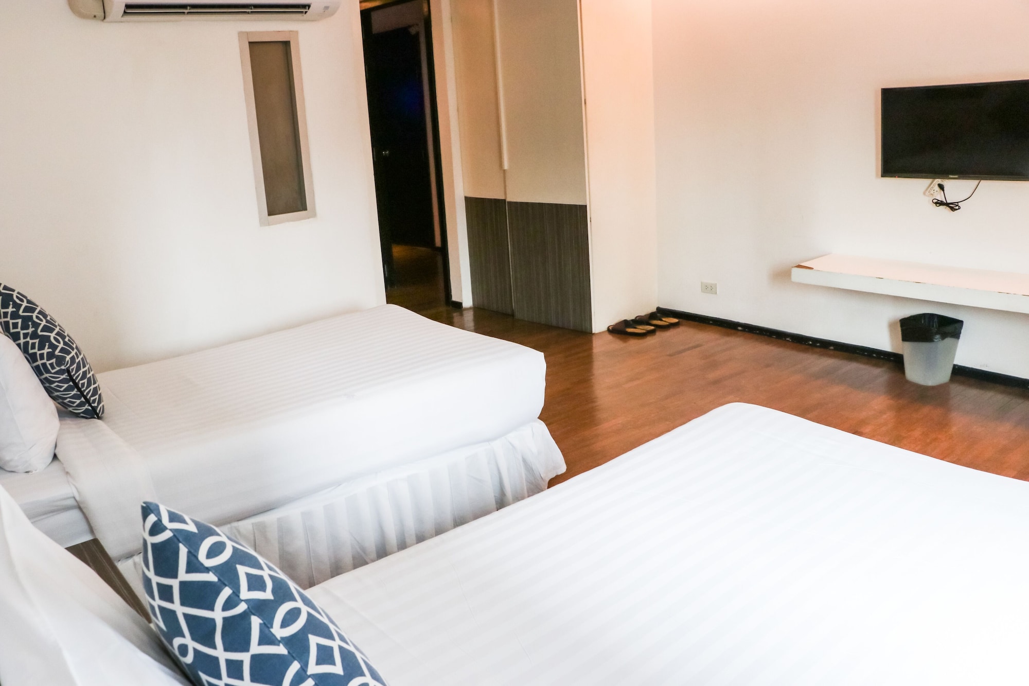 STANDARD, TWIN BEDS