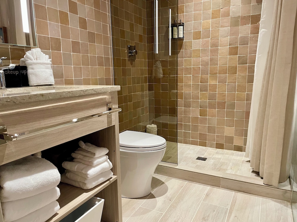 Luxx Plaza Hotel 38/51