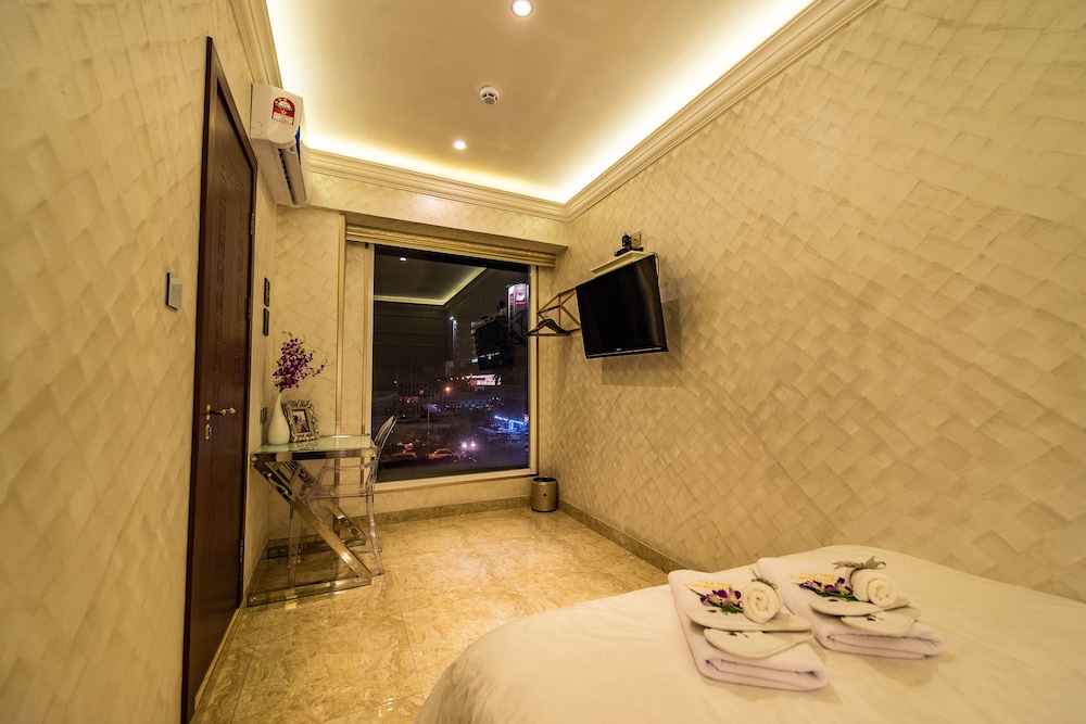 AC Residence Kota Kinabalu 18/25
