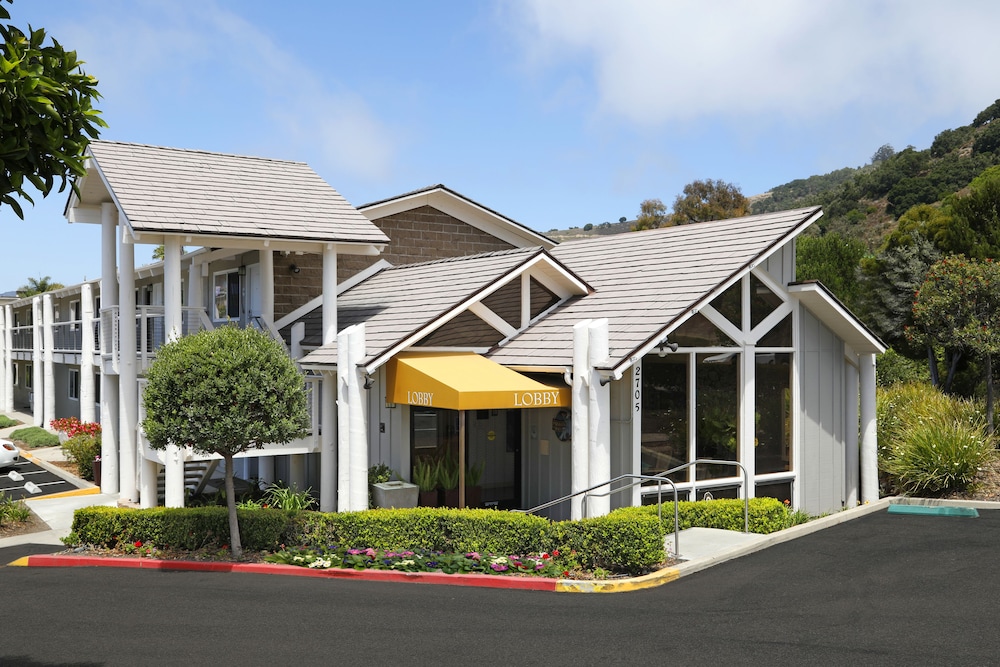 Spyglass Inn 5/38