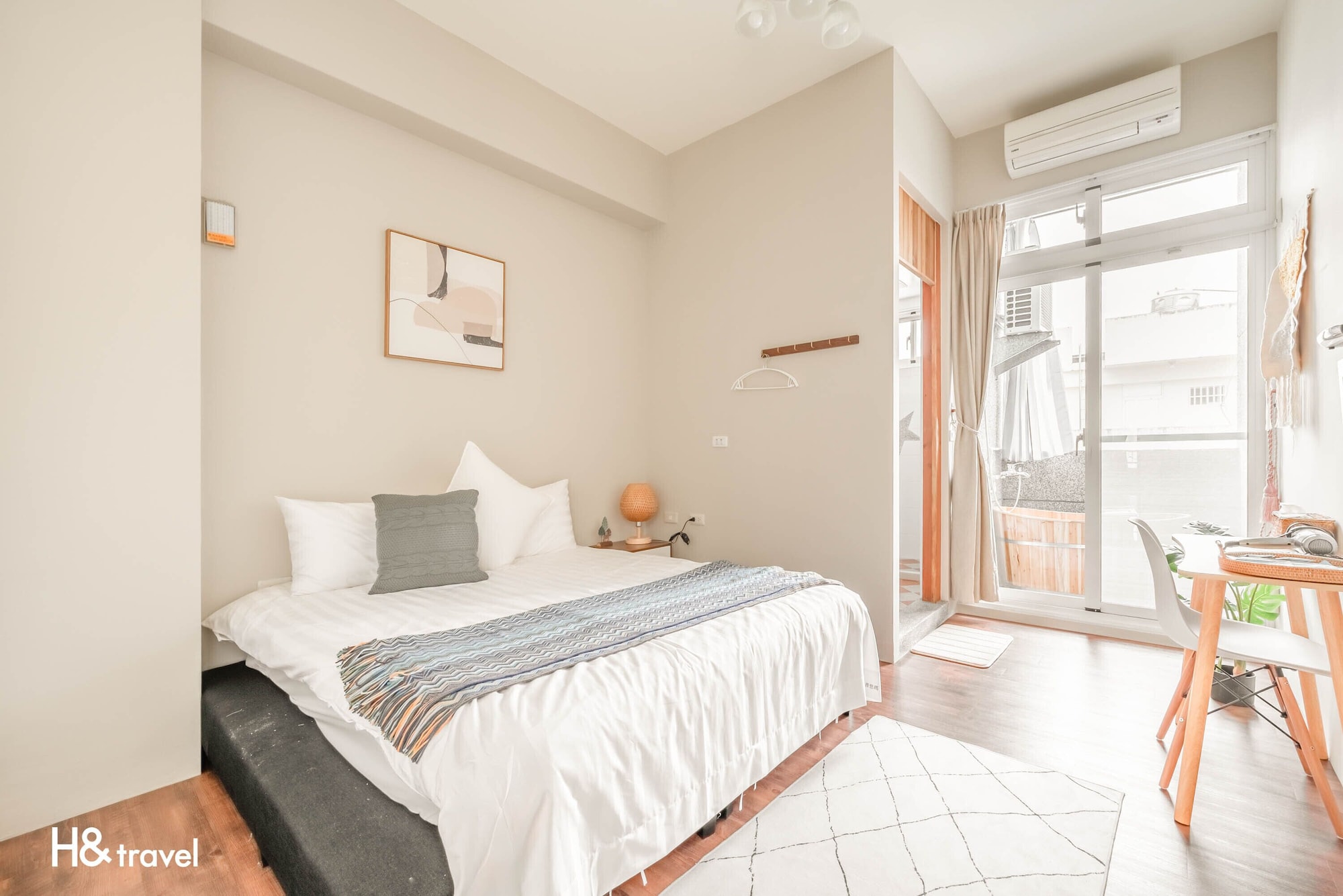 ROOM, DOUBLE BED, TERRACE