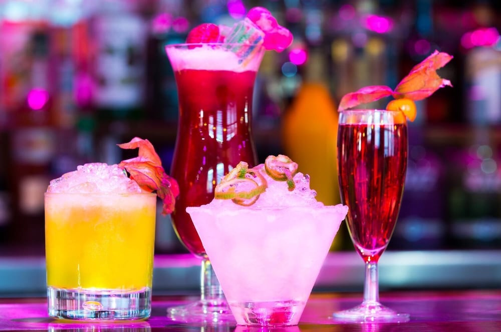 THE LOUNGE HOTEL AND BAR 6/21