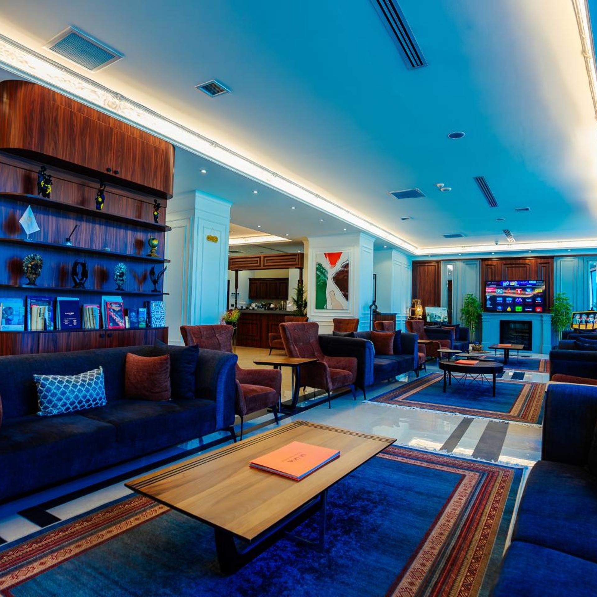 Sofia Hotel 44/64